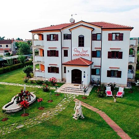 Villa Linet Funtana Exterior photo