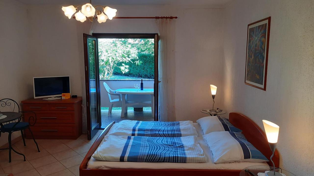 Villa Linet Funtana Exterior photo