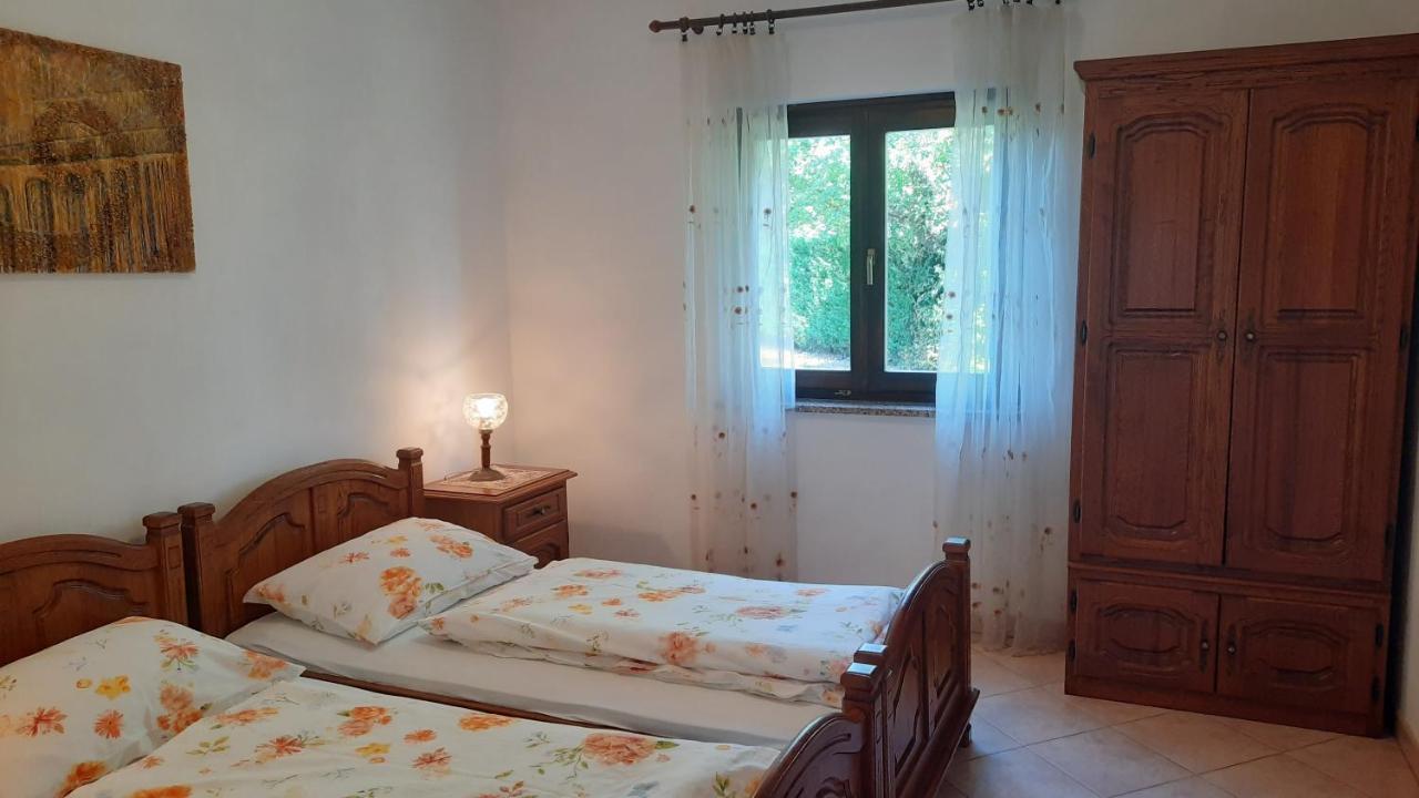Villa Linet Funtana Exterior photo