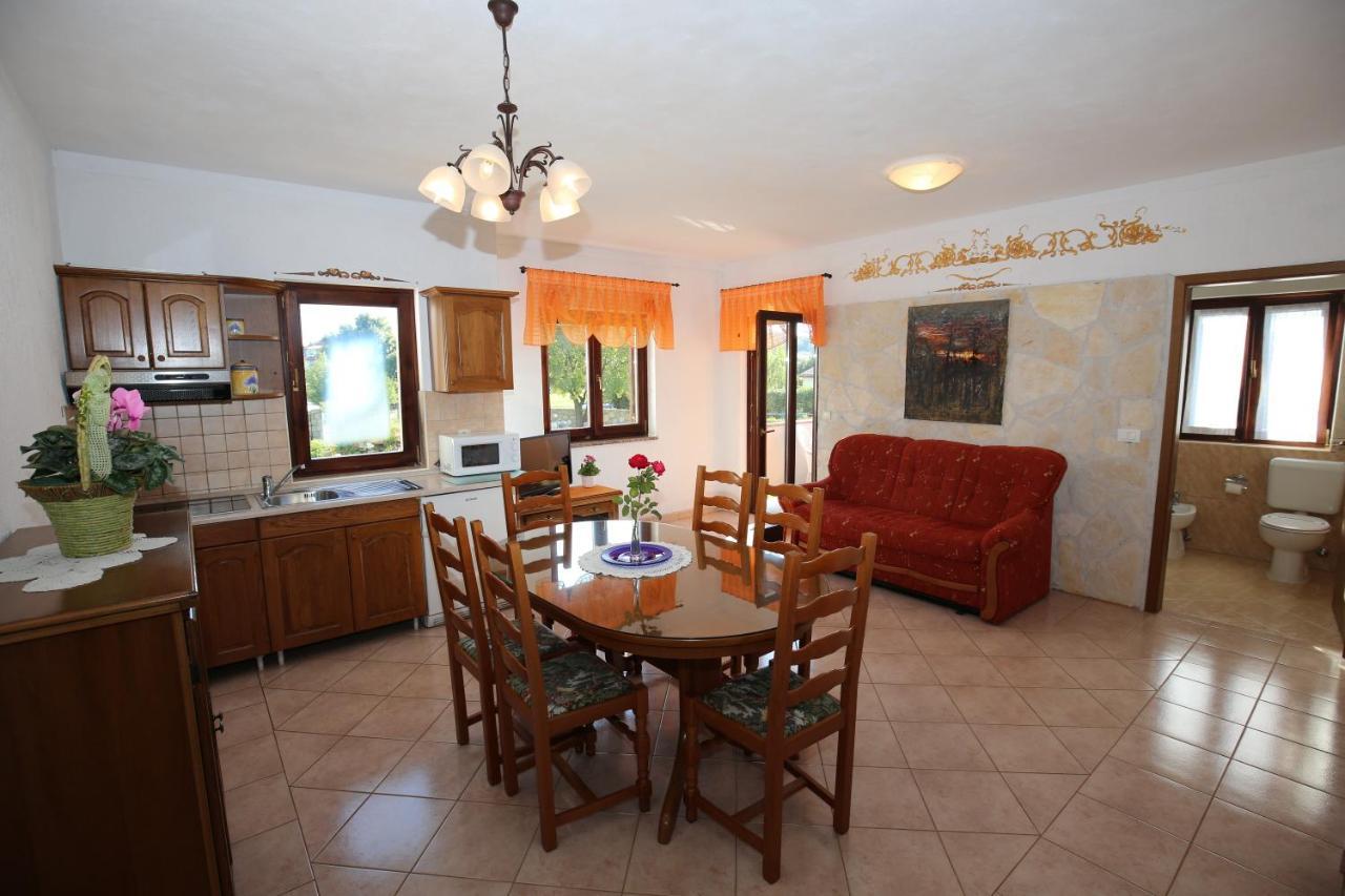 Villa Linet Funtana Exterior photo