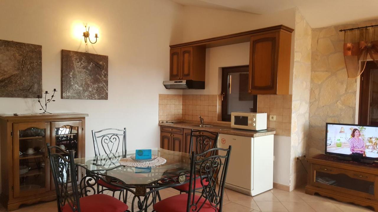 Villa Linet Funtana Exterior photo