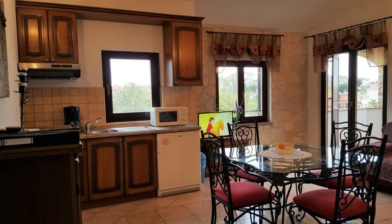 Villa Linet Funtana Exterior photo